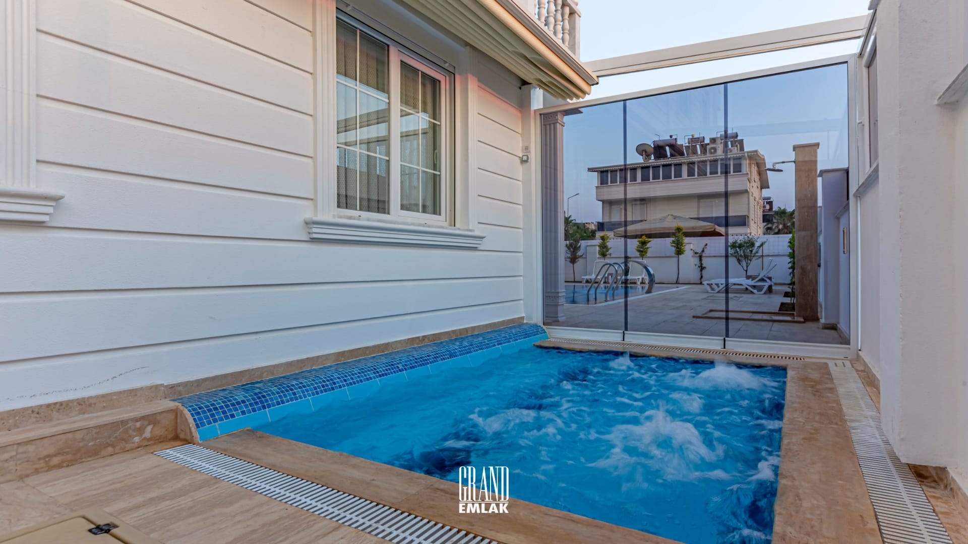 Kadriye’de Müstakil Havuzlu Ultra Lüks 5+1 Kiralık Villa (14)