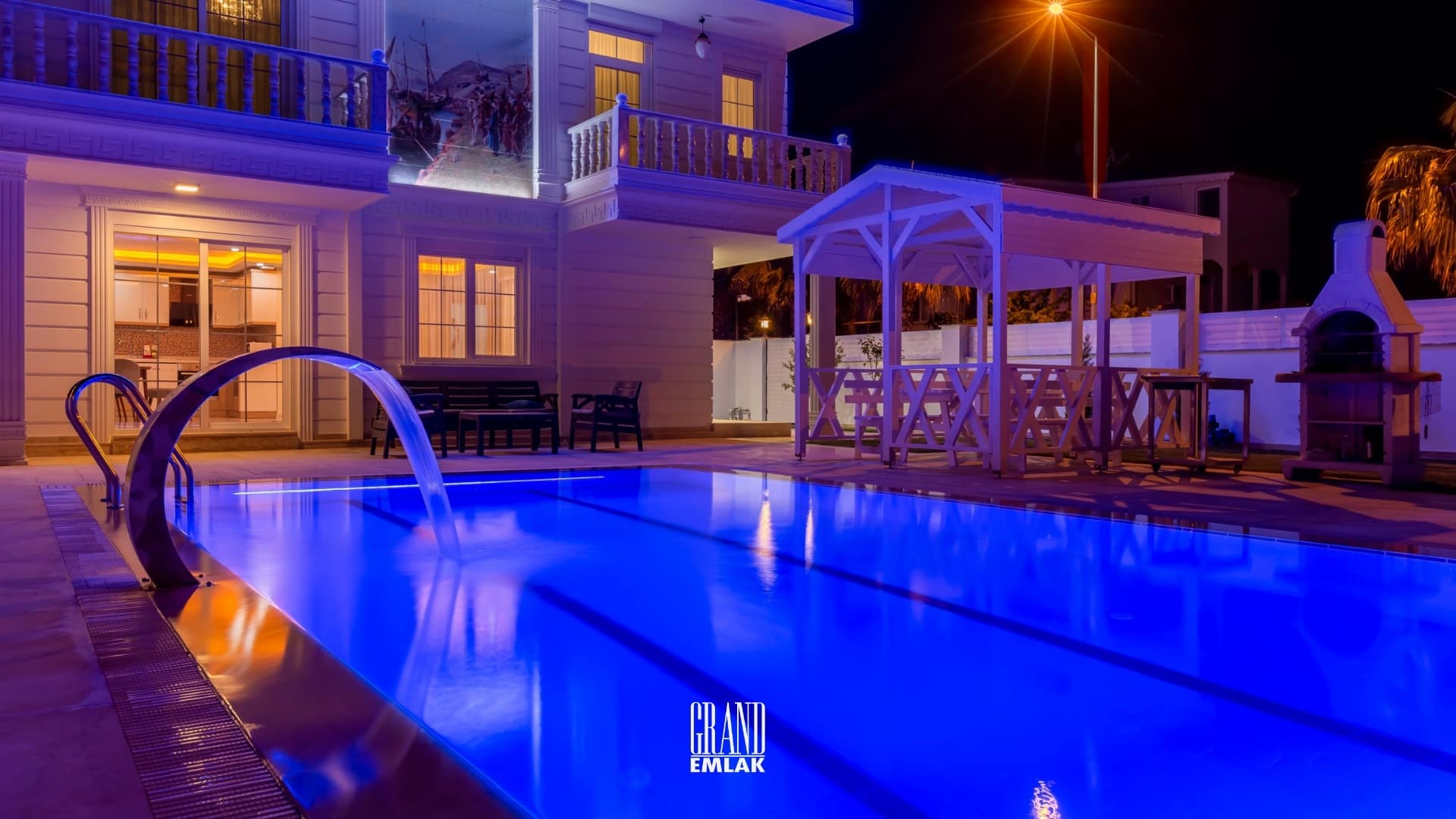 Kadriye’de Müstakil Havuzlu Ultra Lüks 5+1 Kiralık Villa (16)