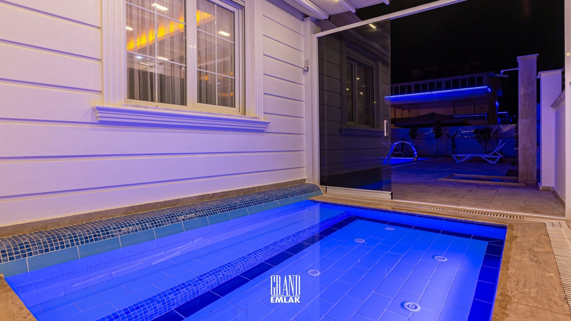 Kadriye’de Müstakil Havuzlu Ultra Lüks 5+1 Kiralık Villa (22)