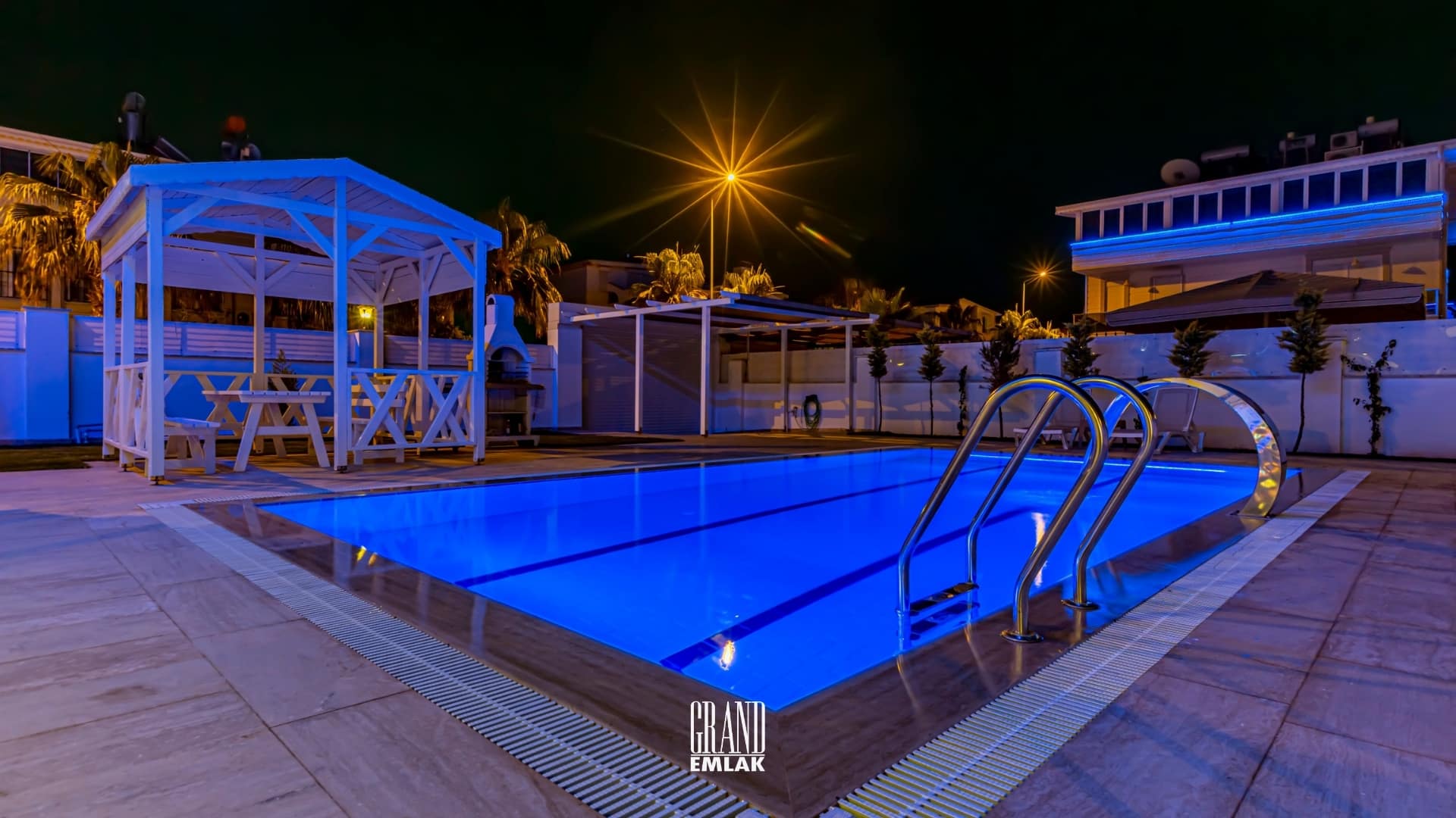 Kadriye’de Müstakil Havuzlu Ultra Lüks 5+1 Kiralık Villa (23)