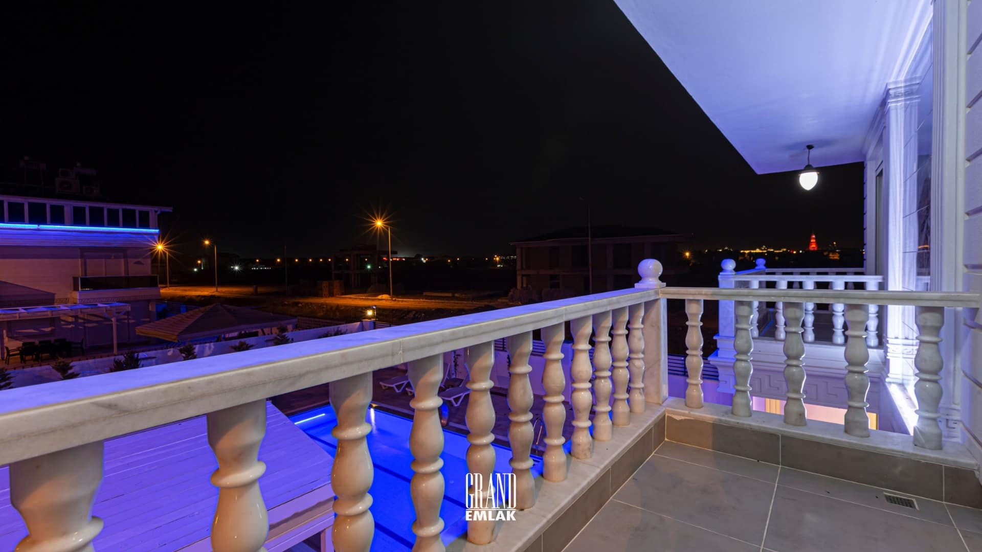 Kadriye’de Müstakil Havuzlu Ultra Lüks 5+1 Kiralık Villa (24)