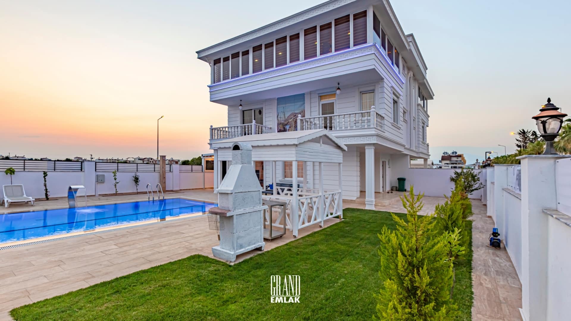 Kadriye’de Müstakil Havuzlu Ultra Lüks 5+1 Kiralık Villa (3)