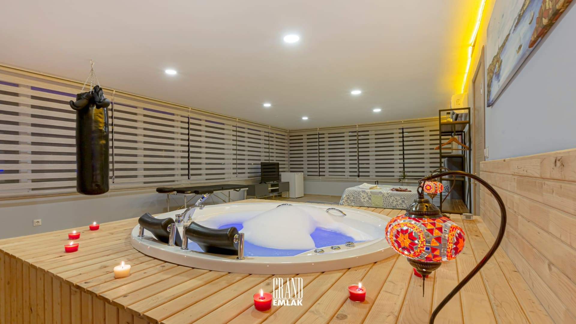 Kadriye’de Müstakil Havuzlu Ultra Lüks 5+1 Kiralık Villa (30)