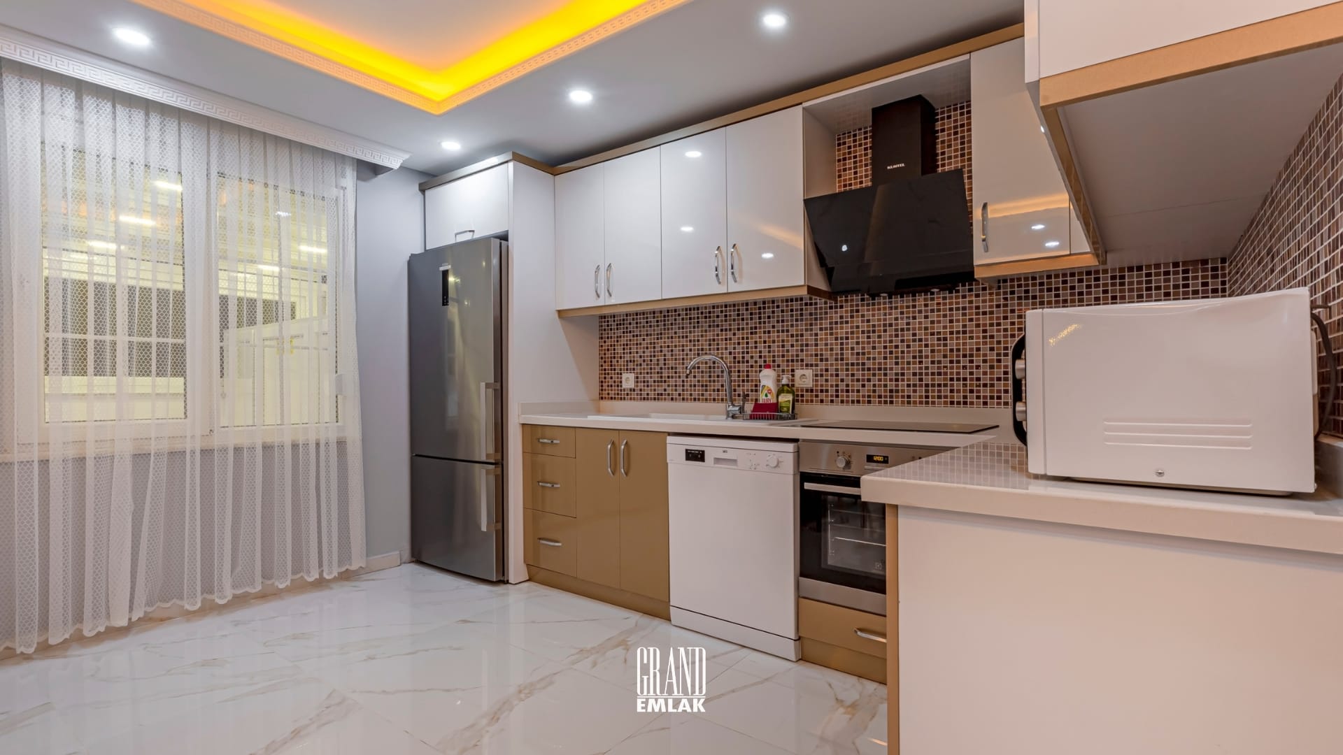 Kadriye’de Müstakil Havuzlu Ultra Lüks 5+1 Kiralık Villa (39)