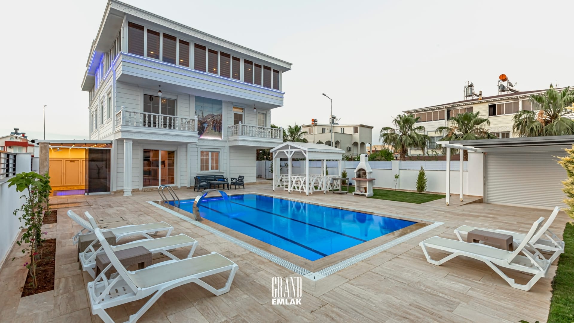 Kadriye’de Müstakil Havuzlu Ultra Lüks 5+1 Kiralık Villa (5)