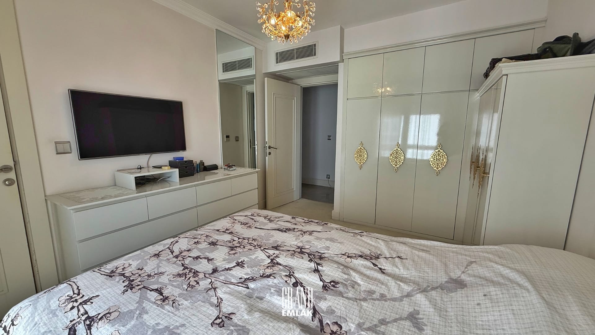 LARA FENER DE DENİZE SIFIR ULTRA LÜKS 5+1 EŞYALI KİRALIK DAİRE (28)