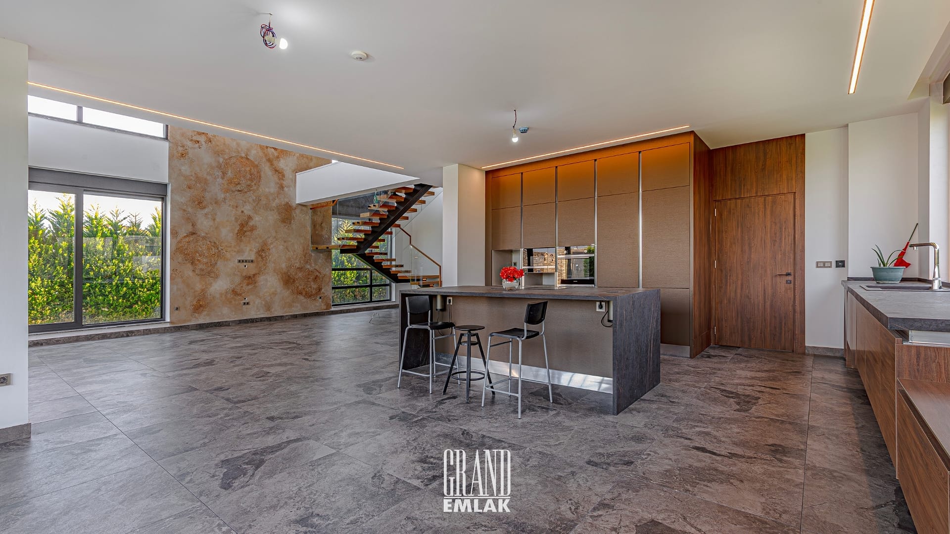 belek villa logolu (10)