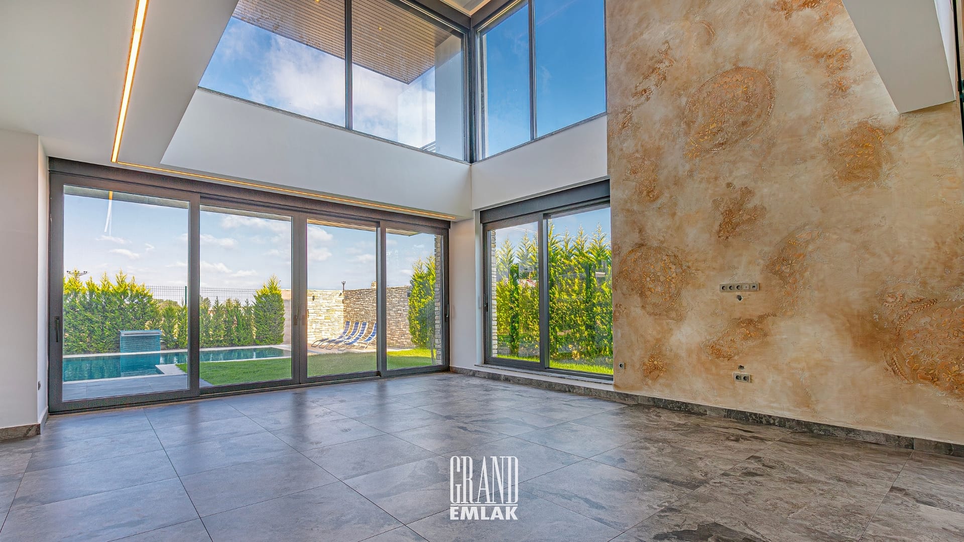 belek villa logolu (15)