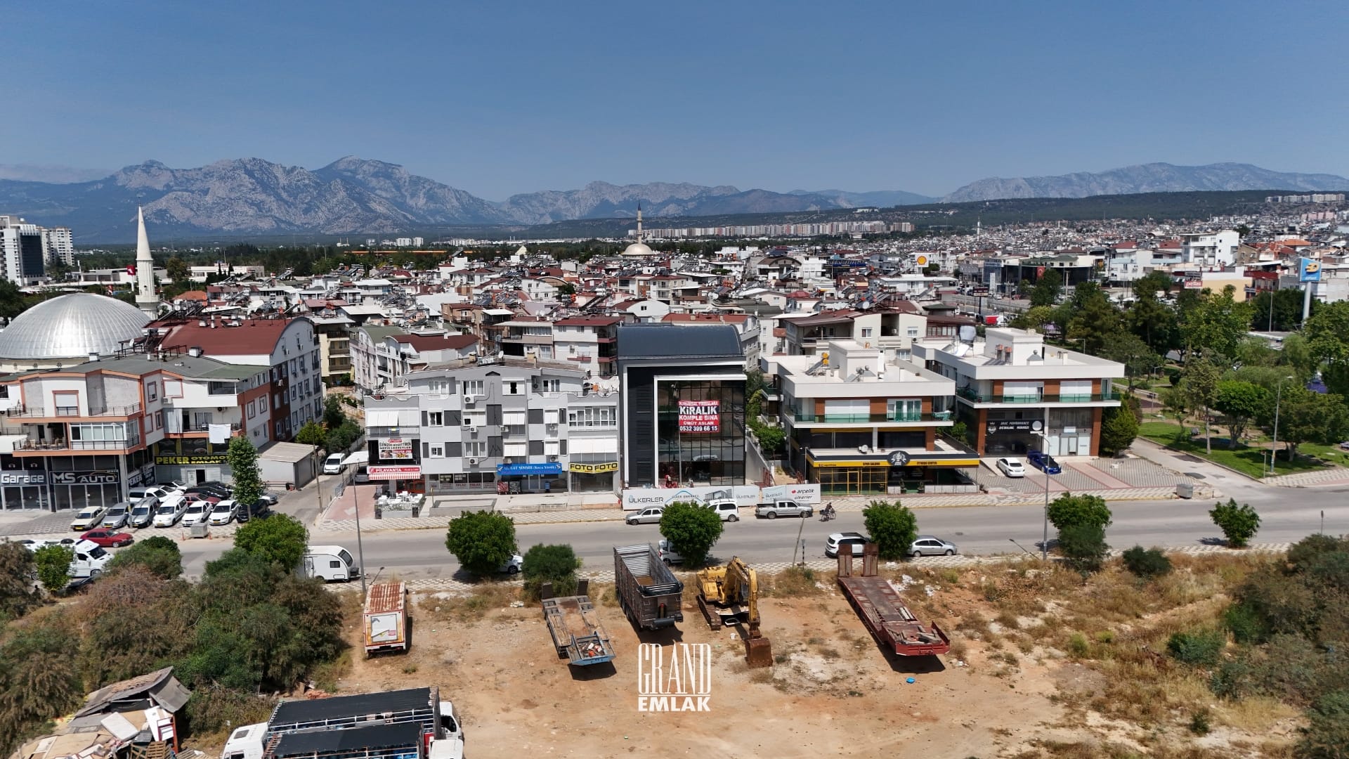 kiralık komple bina dükkan logolu (23)