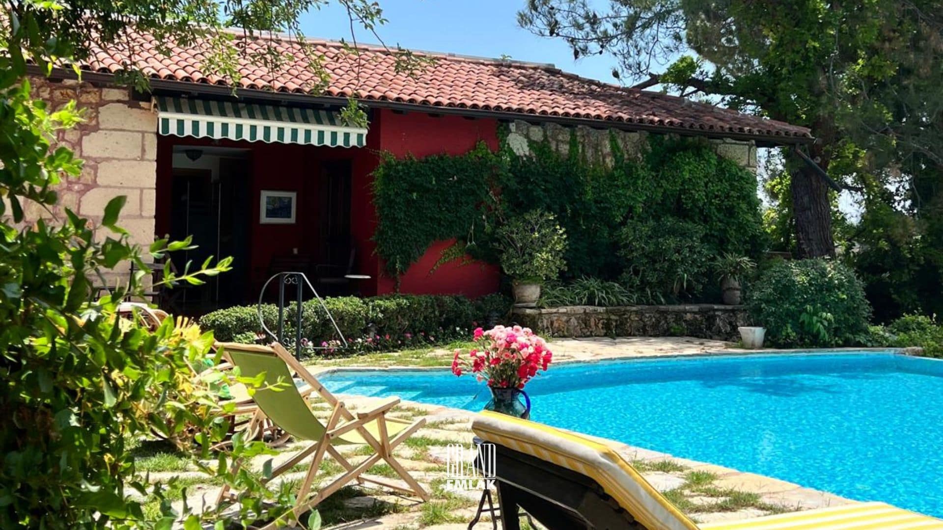 ANTALYA AKSU DA SATILIK ŞAHANE ÇİFTLİK EVİ (12)