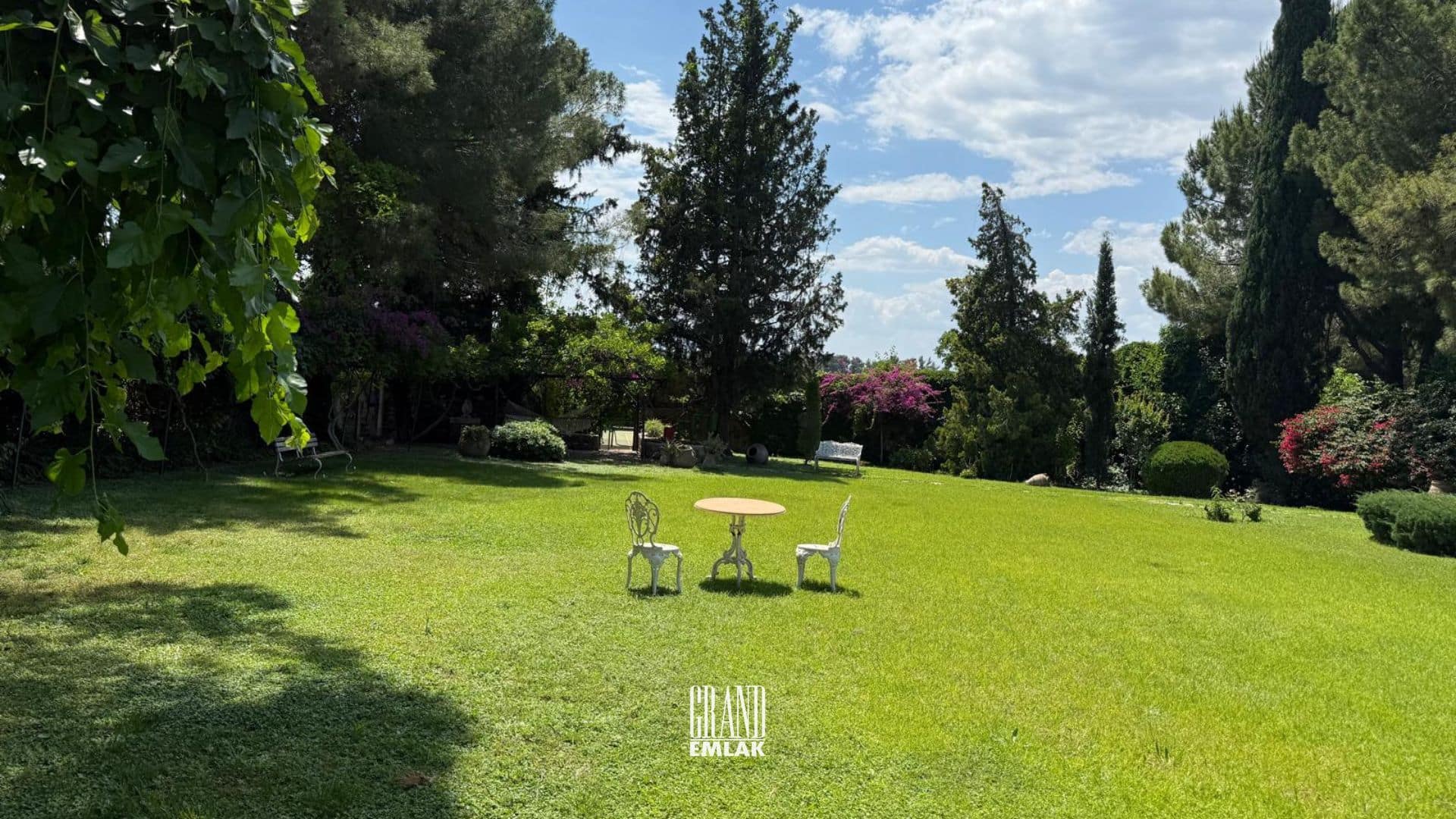ANTALYA AKSU DA SATILIK ŞAHANE ÇİFTLİK EVİ (17)