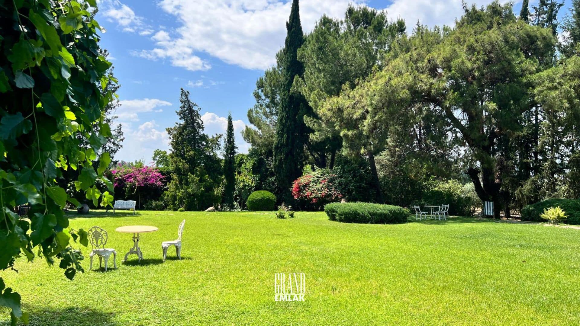 ANTALYA AKSU DA SATILIK ŞAHANE ÇİFTLİK EVİ (19)