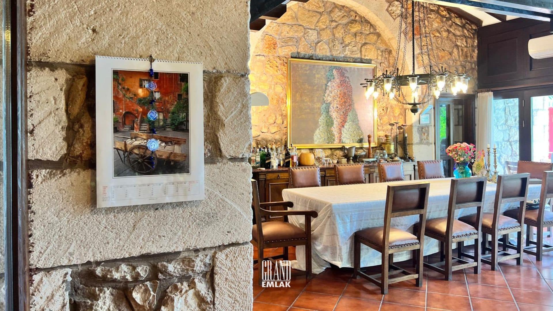ANTALYA AKSU DA SATILIK ŞAHANE ÇİFTLİK EVİ (25)