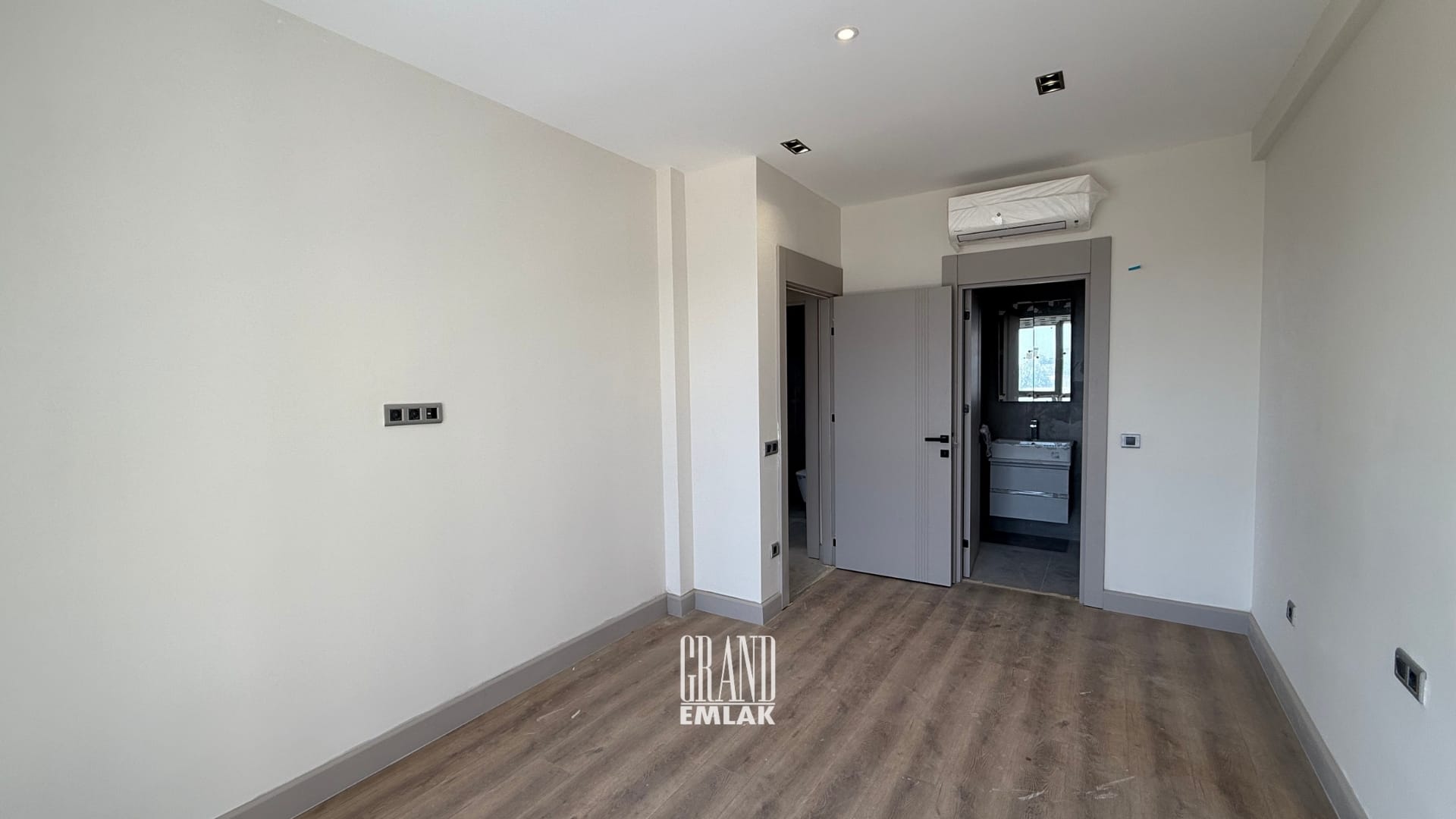 Aksu Altıntaş’ta Antoryum Sitesinde Kiralık 2+1 Daire (27)