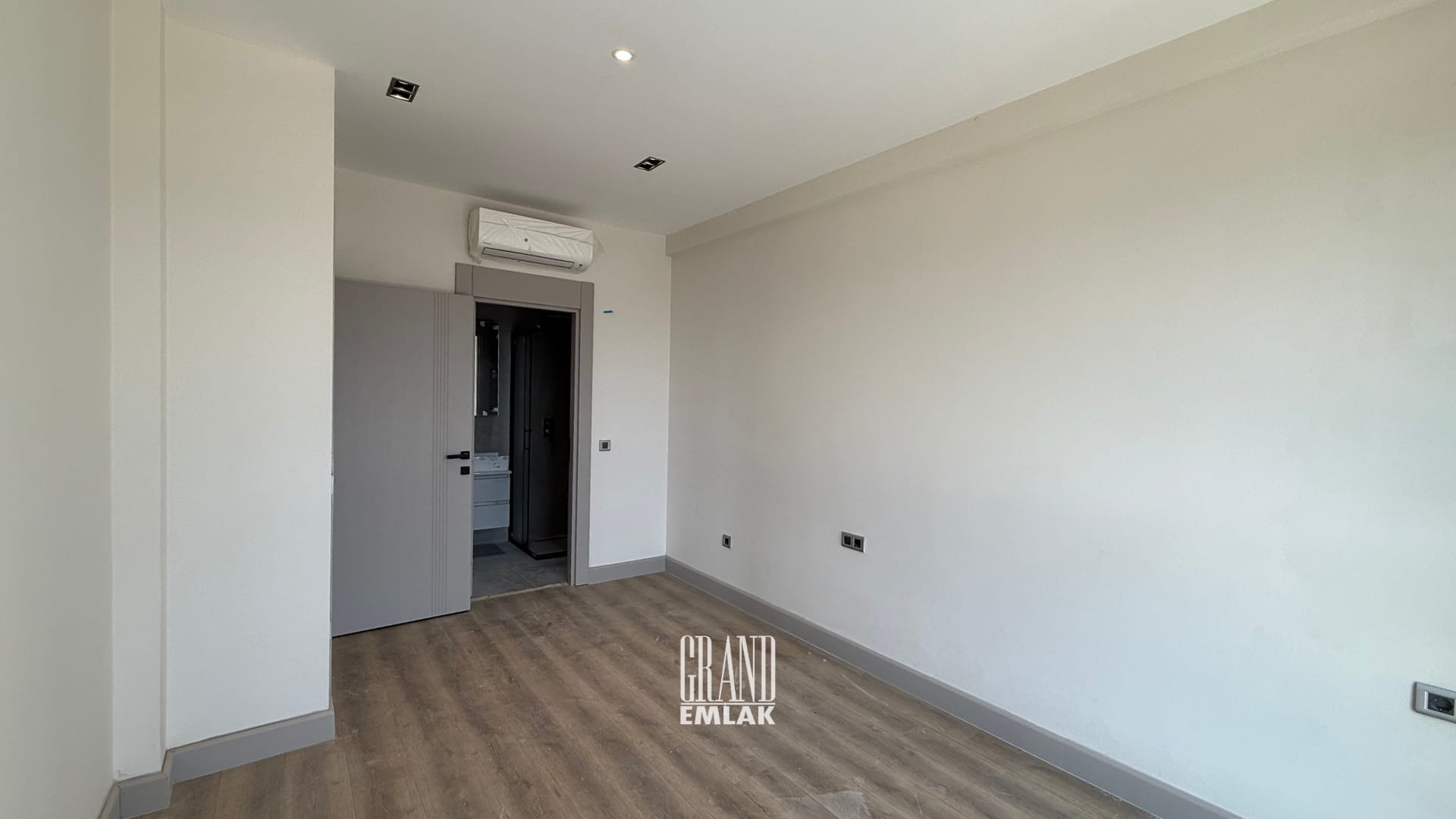 Aksu Altıntaş’ta Antoryum Sitesinde Kiralık 2+1 Daire (28)