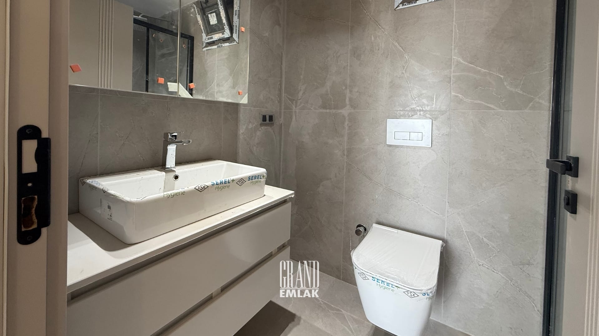 Aksu Altıntaş’ta Antoryum Sitesinde Kiralık 2+1 Daire (31)