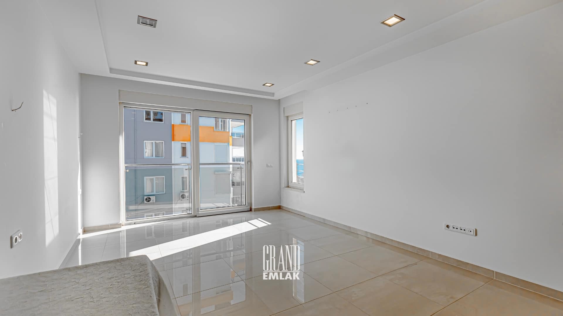 YALIYAR SİTESİ 10. KAT (37)