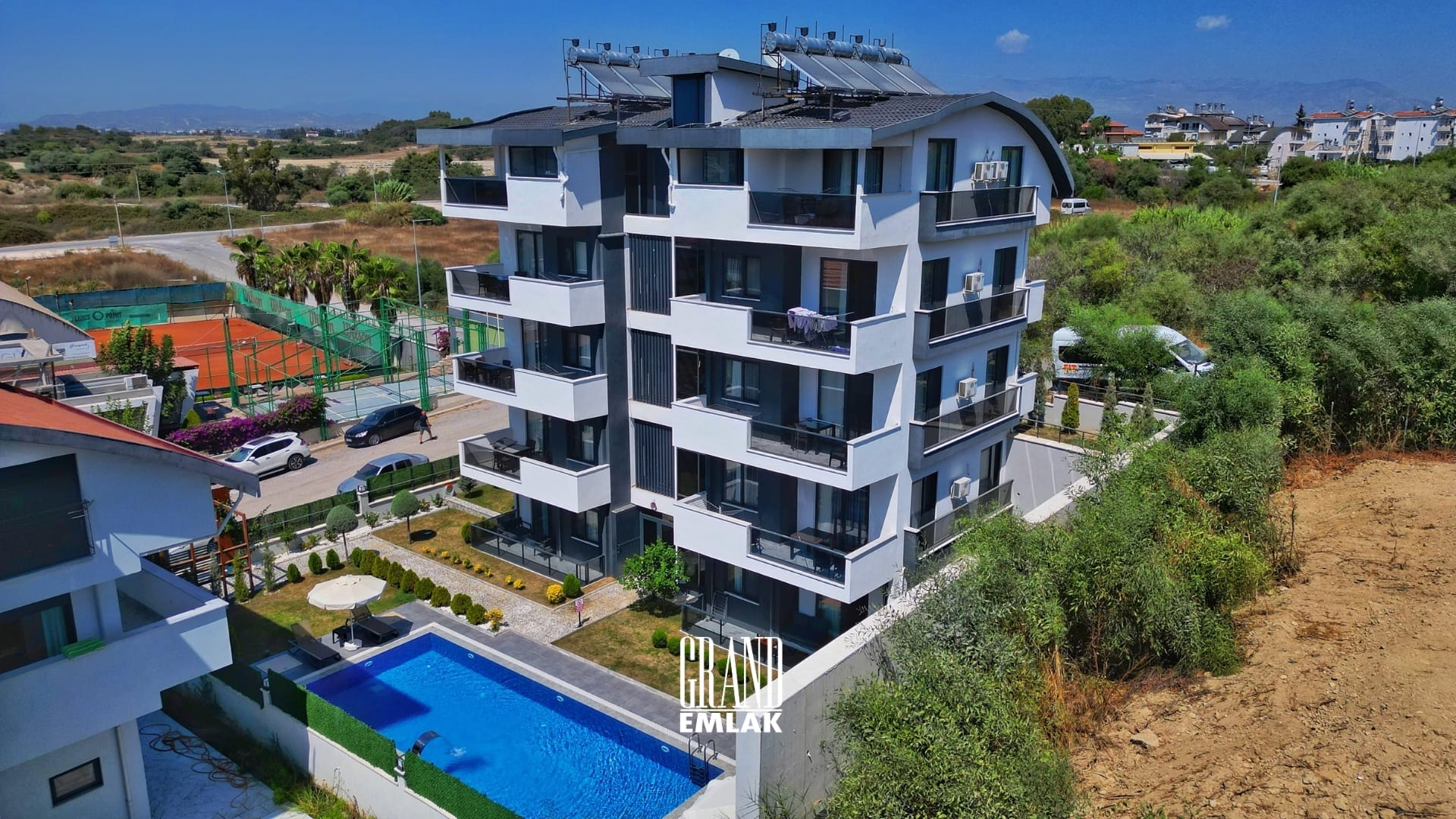 Manavgat’ta Denize Yakın Lojman Olabilecek Satılık 10 Odalı Butik Otel DRON logolu (1)