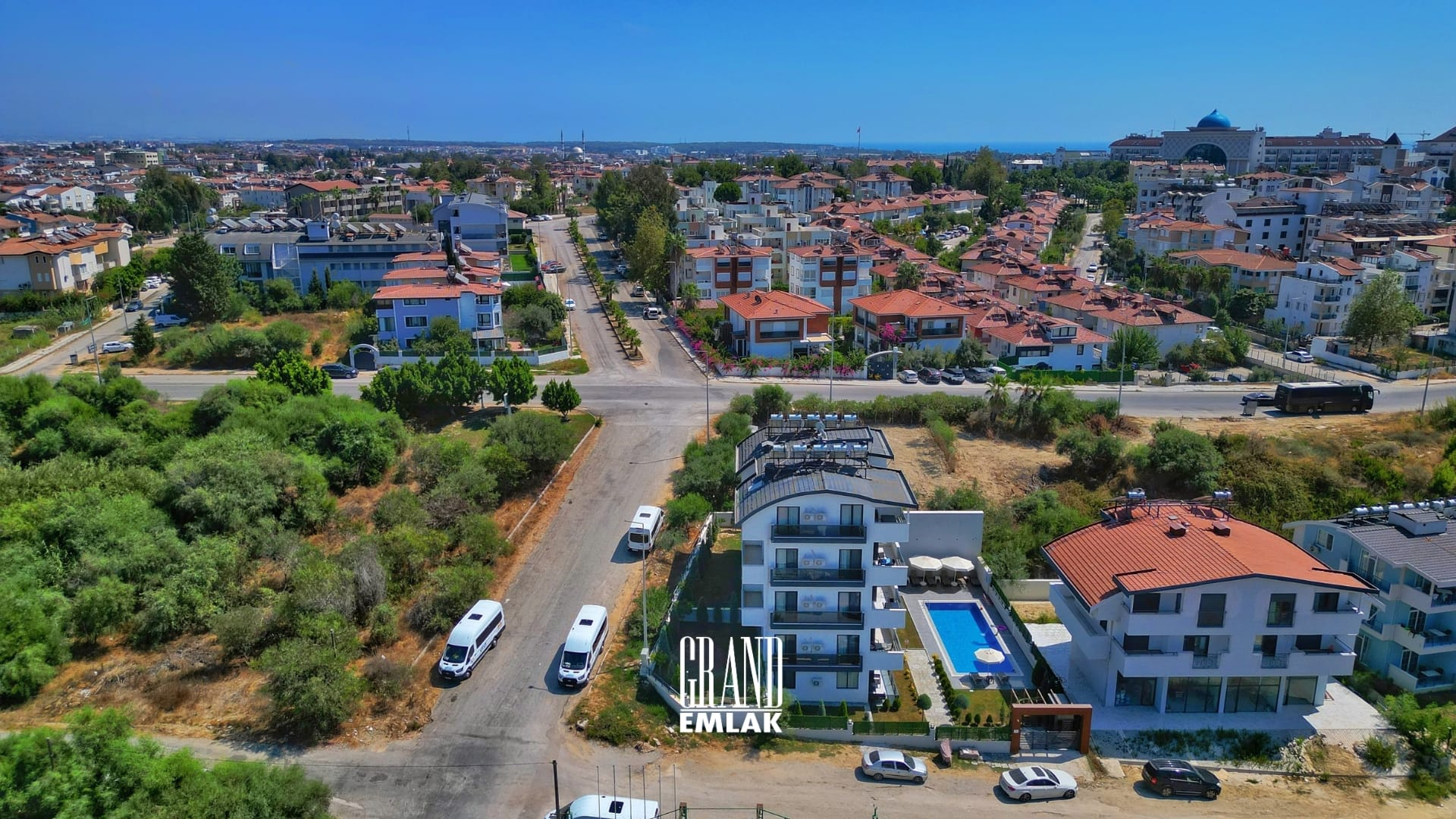 Manavgat’ta Denize Yakın Lojman Olabilecek Satılık 10 Odalı Butik Otel DRON logolu (21)