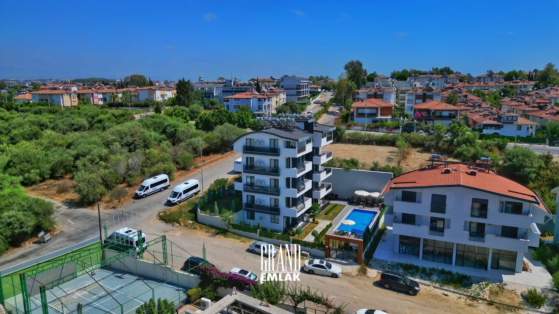 Manavgat’ta Denize Yakın Lojman Olabilecek Satılık 10 Odalı Butik Otel DRON logolu (22)