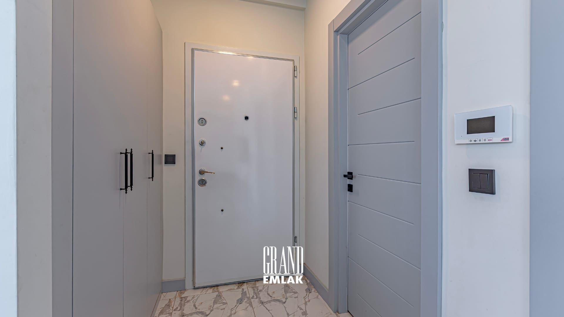 Manavgat’ta Denize Yakın Lojman Olabilecek Satılık 10 Odalı Butik Otel DRON logolu (36)