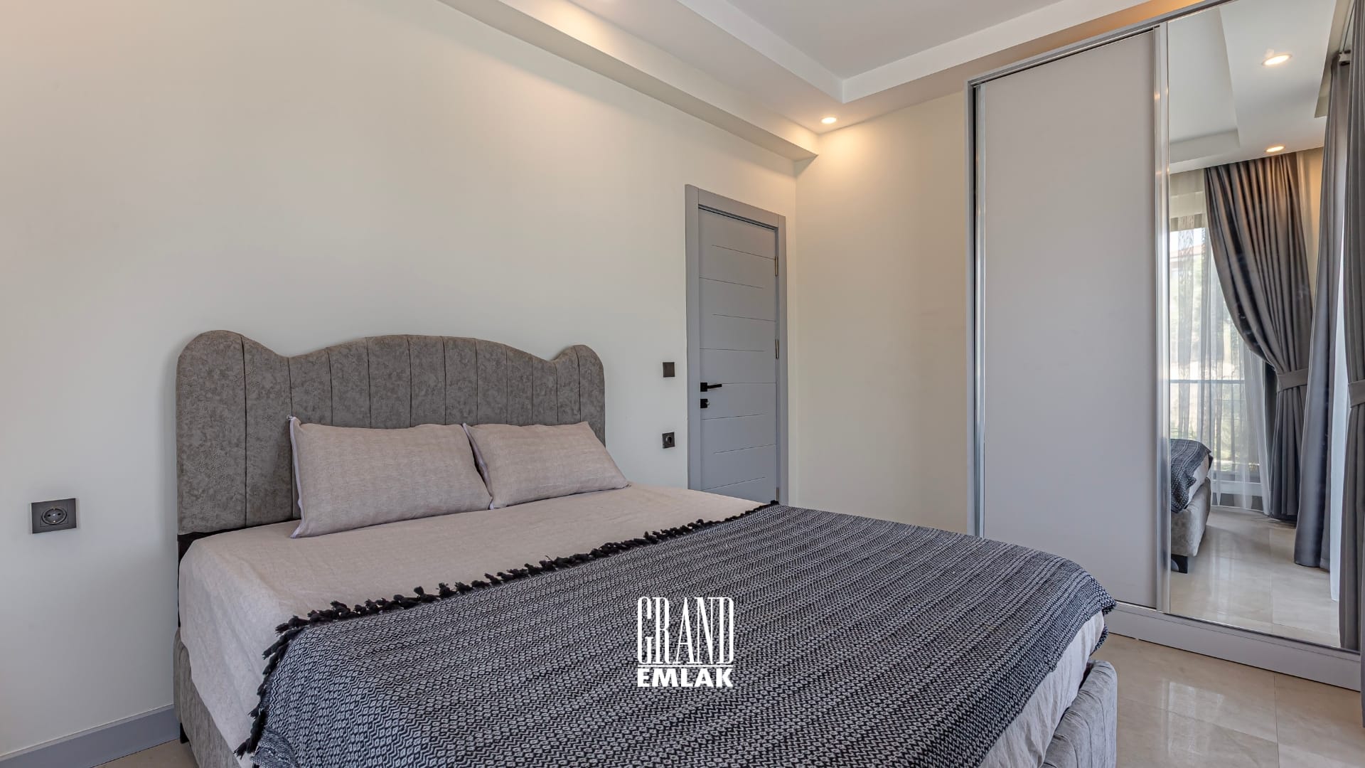 Manavgat’ta Denize Yakın Lojman Olabilecek Satılık 10 Odalı Butik Otel DRON logolu (46)