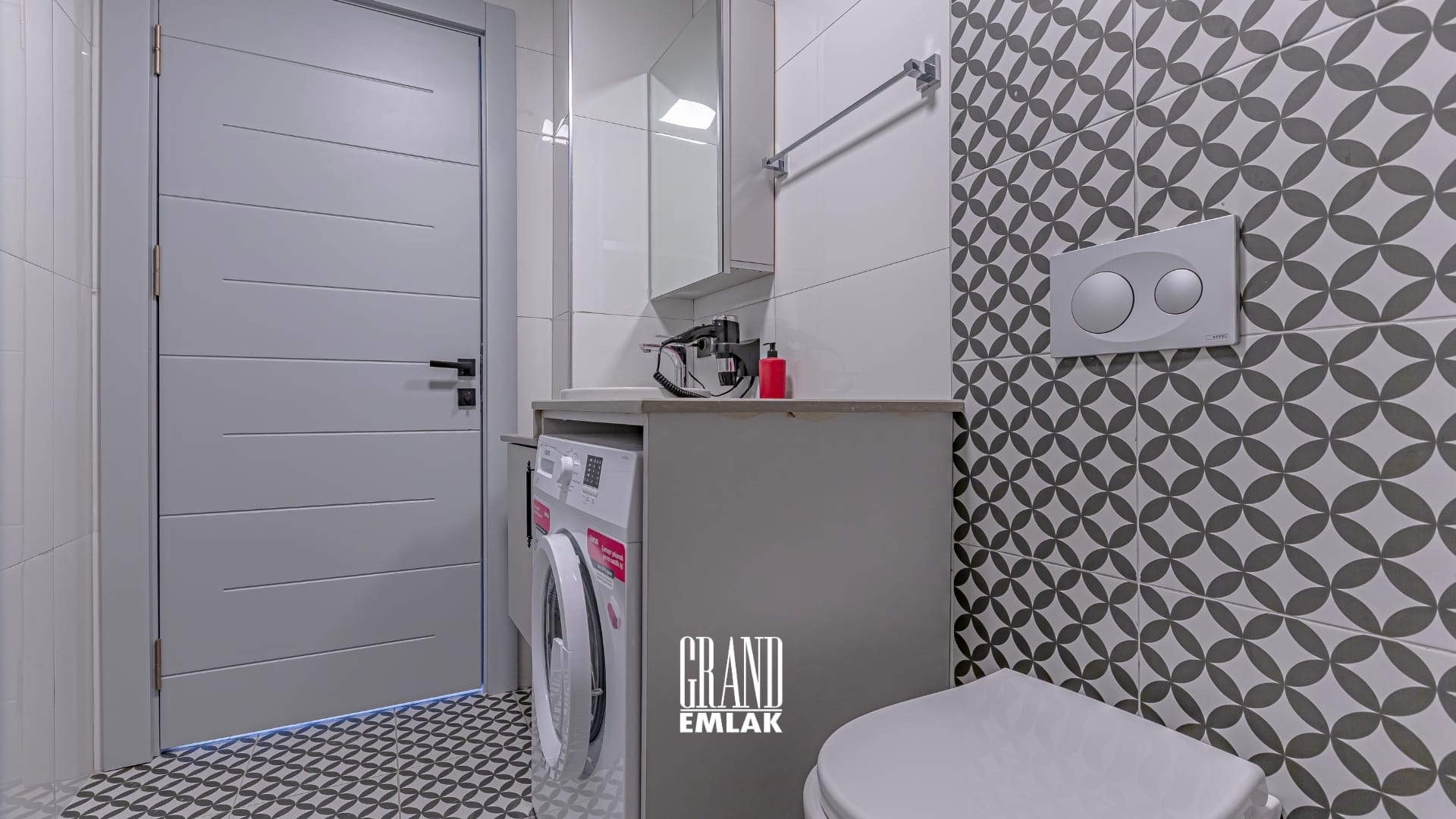 Manavgat’ta Denize Yakın Lojman Olabilecek Satılık 10 Odalı Butik Otel DRON logolu (51)