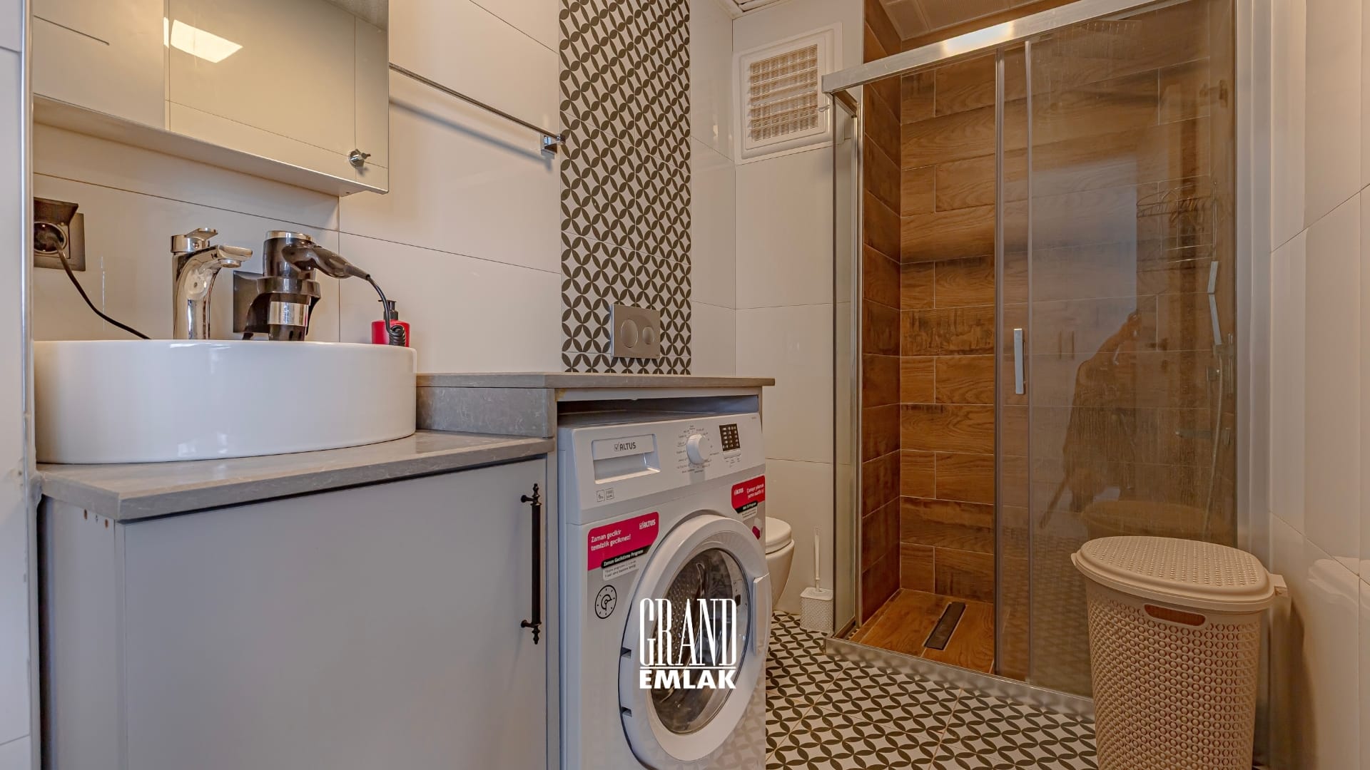 Manavgat’ta Denize Yakın Lojman Olabilecek Satılık 10 Odalı Butik Otel DRON logolu (52)