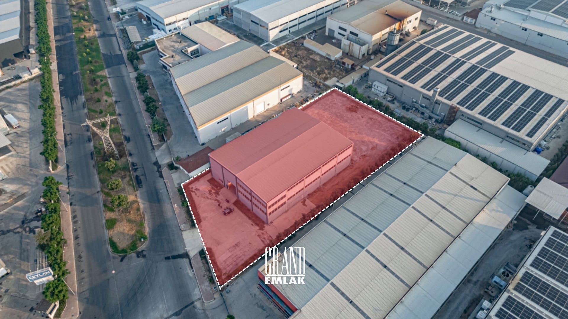 ORGANİZE SANAYİ 3.KISIMDA 1560 M2 KİRALIK FABRİKA VE DEPO ALANI