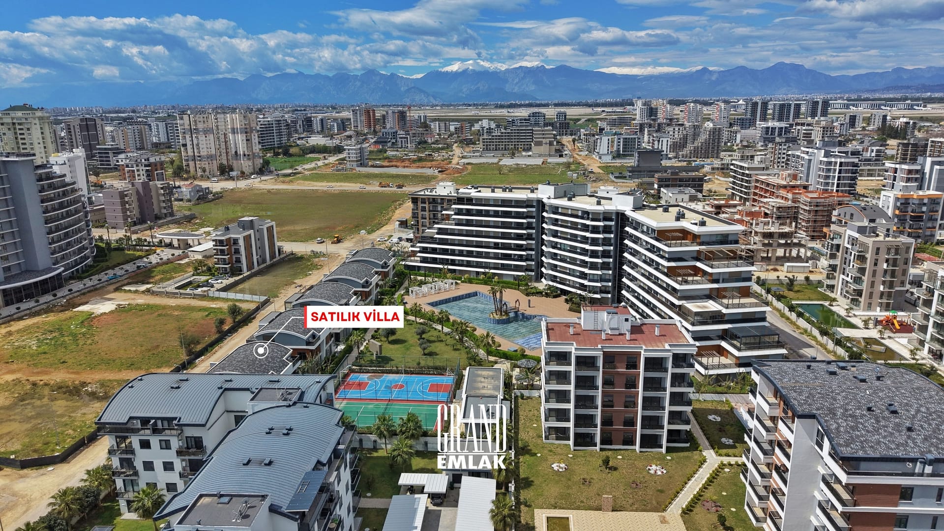 Allure – Lüks Site İçerisinde, Full Eşyalı, Donanımlı 4+1 Satılık Villa R1 (10)