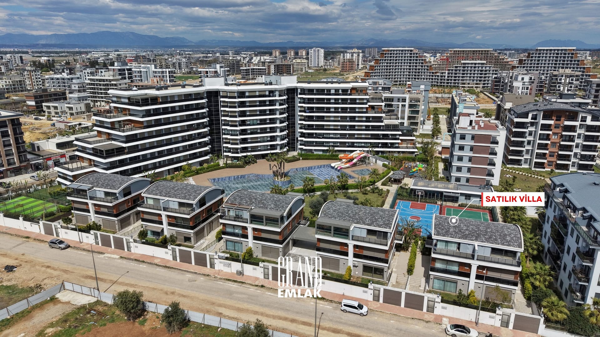 Allure – Lüks Site İçerisinde, Full Eşyalı, Donanımlı 4+1 Satılık Villa R1 (11)