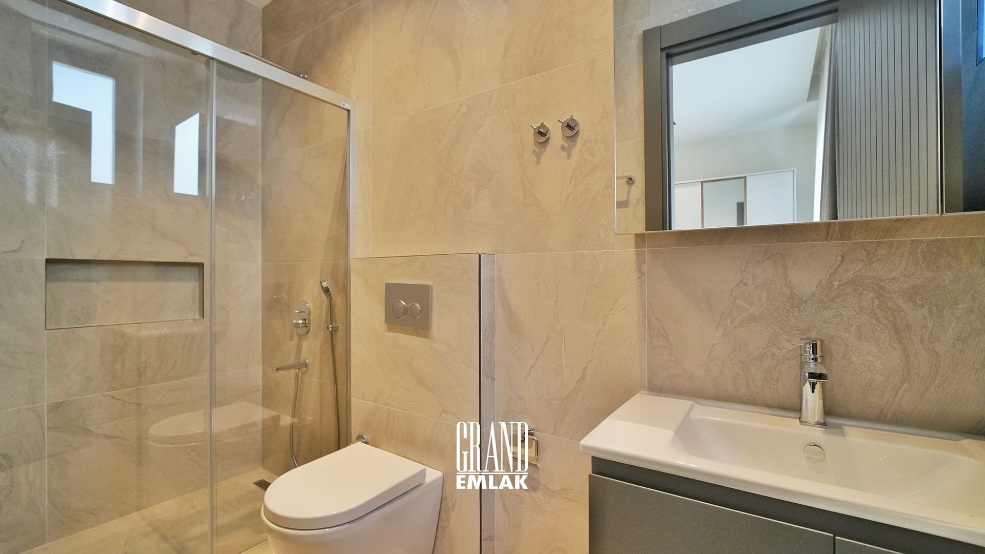 Allure – Lüks Site İçerisinde, Full Eşyalı, Donanımlı 4+1 Satılık Villa R1 (37)