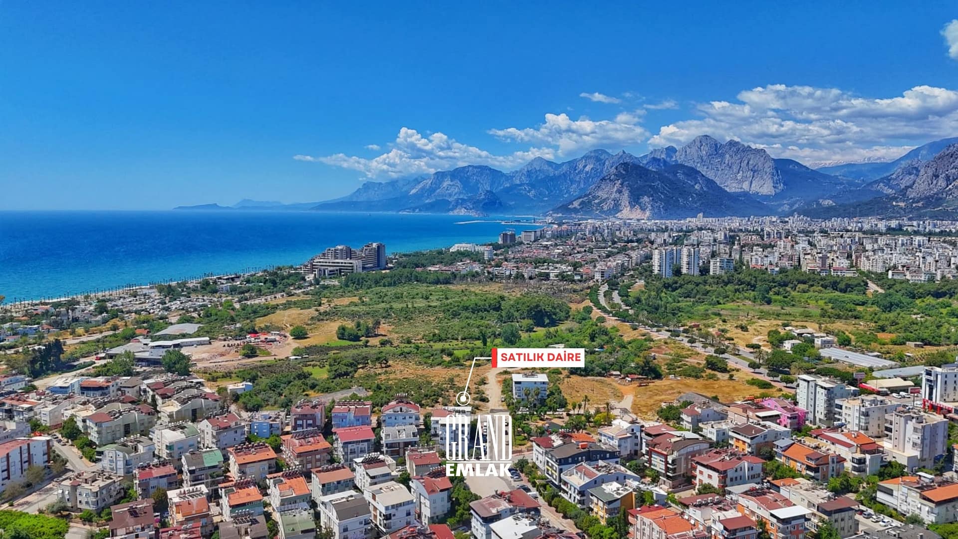 KUŞKAVADA DENİZE YÜRÜME MESAFESİNDE GENİŞ VE KONFORLU 3+1 DAİRE 1 (9)