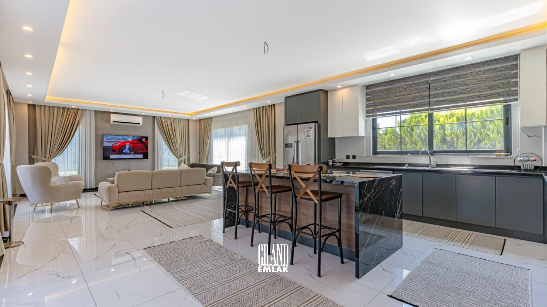 Belek’te 600 m² Köşe Parselde Özel Tasarımlı Satılık (25)