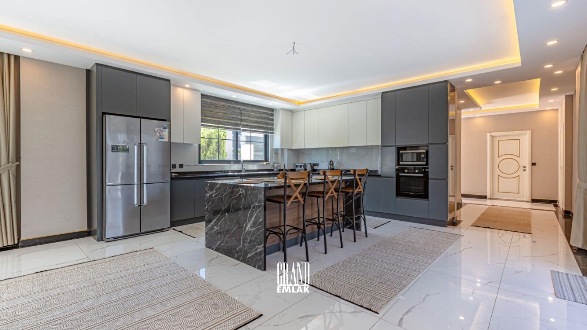 Belek’te 600 m² Köşe Parselde Özel Tasarımlı Satılık (27)