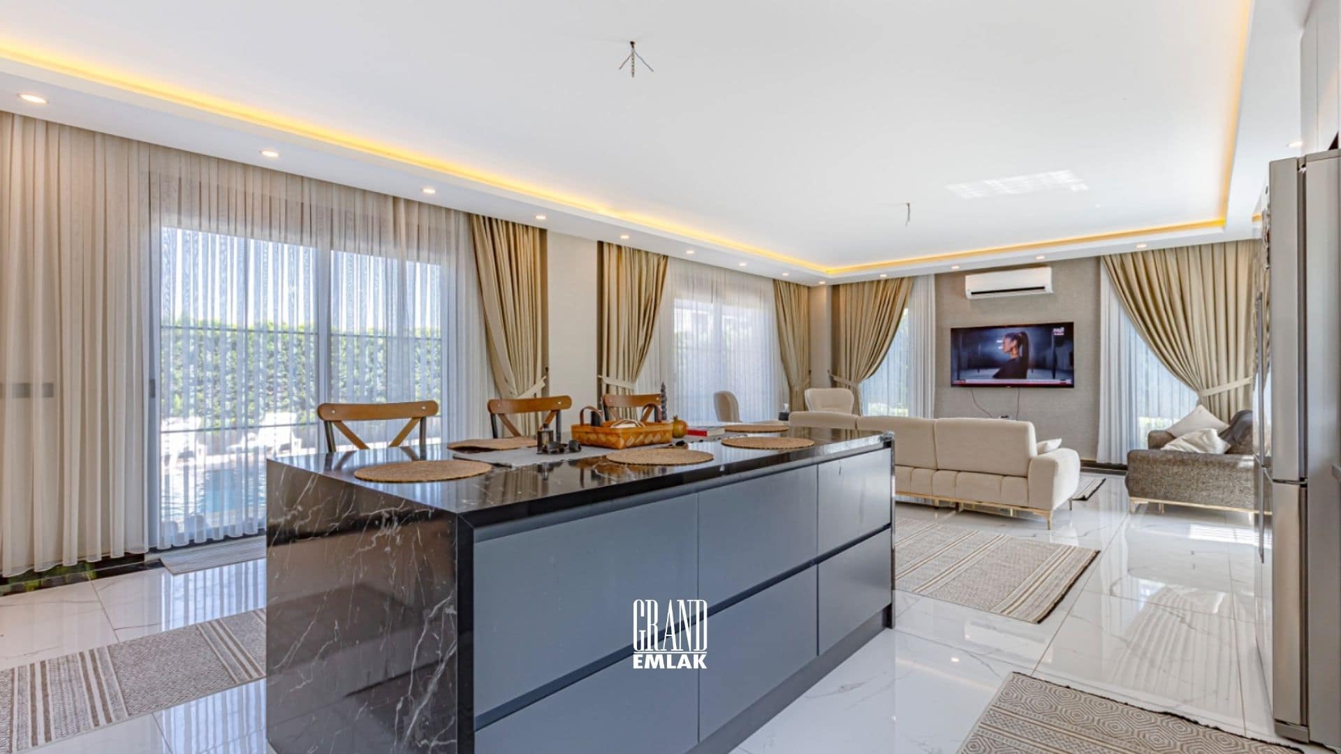 Belek’te 600 m² Köşe Parselde Özel Tasarımlı Satılık (31)