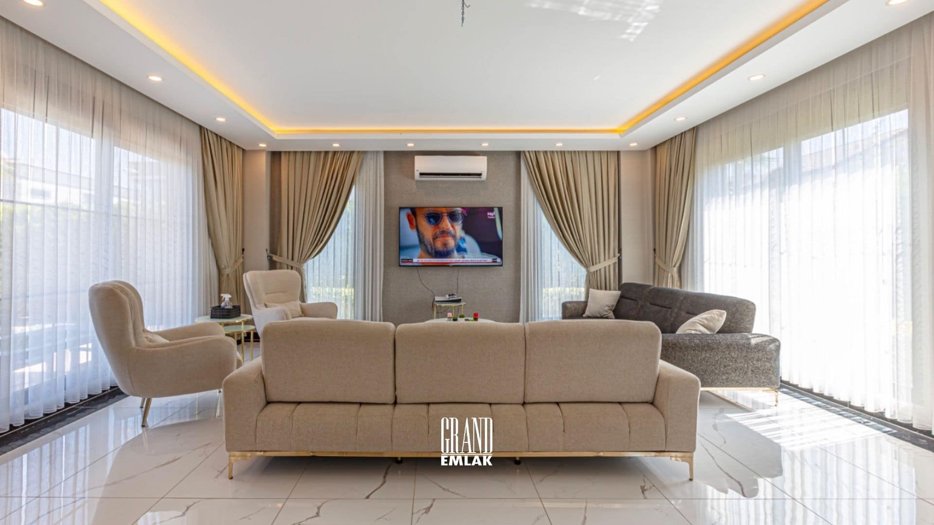 Belek’te 600 m² Köşe Parselde Özel Tasarımlı Satılık (32)