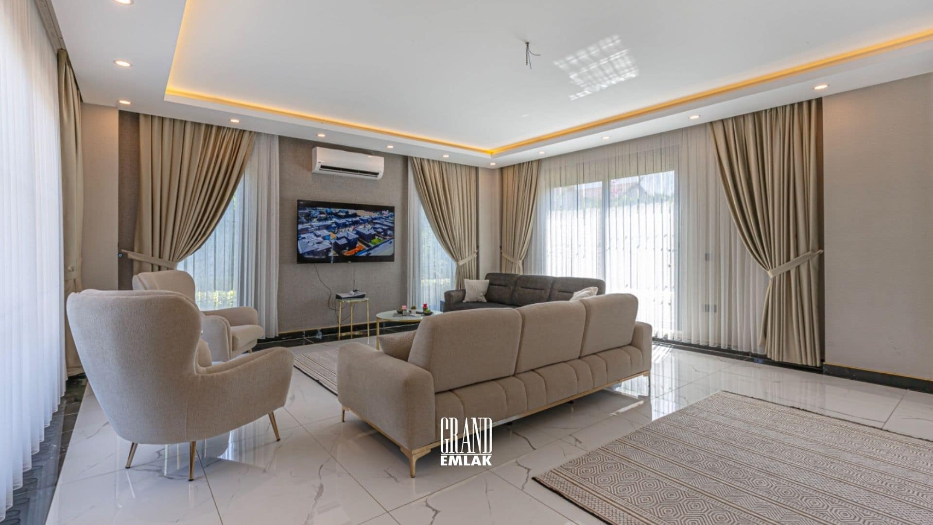 Belek’te 600 m² Köşe Parselde Özel Tasarımlı Satılık (34)