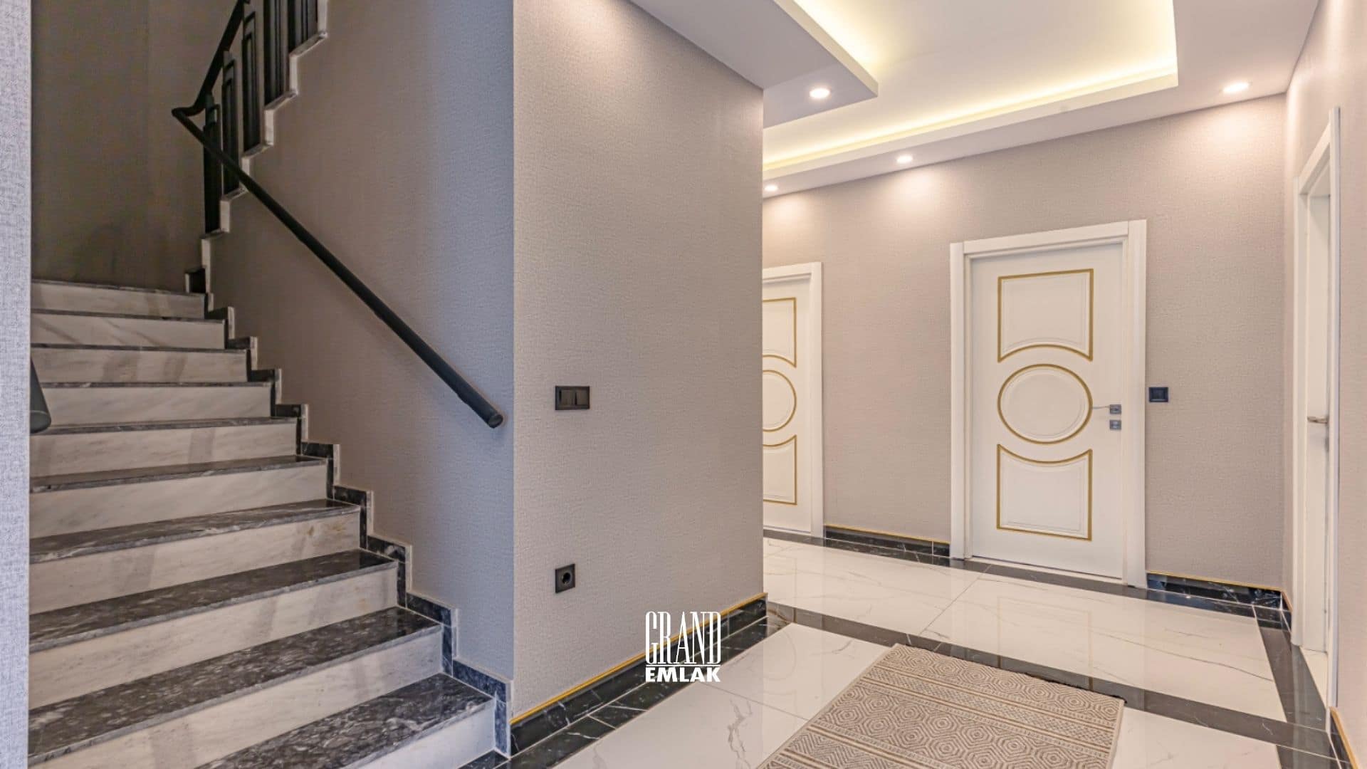 Belek’te 600 m² Köşe Parselde Özel Tasarımlı Satılık (36)
