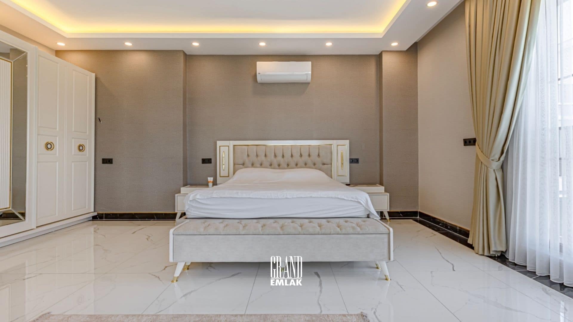 Belek’te 600 m² Köşe Parselde Özel Tasarımlı Satılık (46)