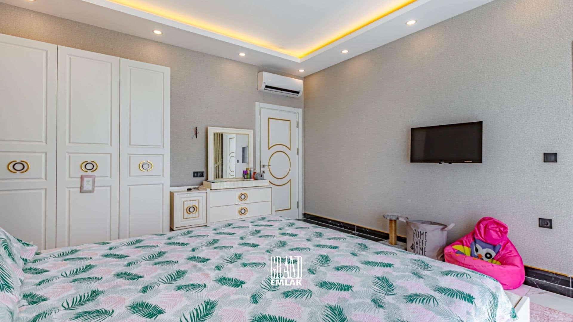 Belek’te 600 m² Köşe Parselde Özel Tasarımlı Satılık (55)