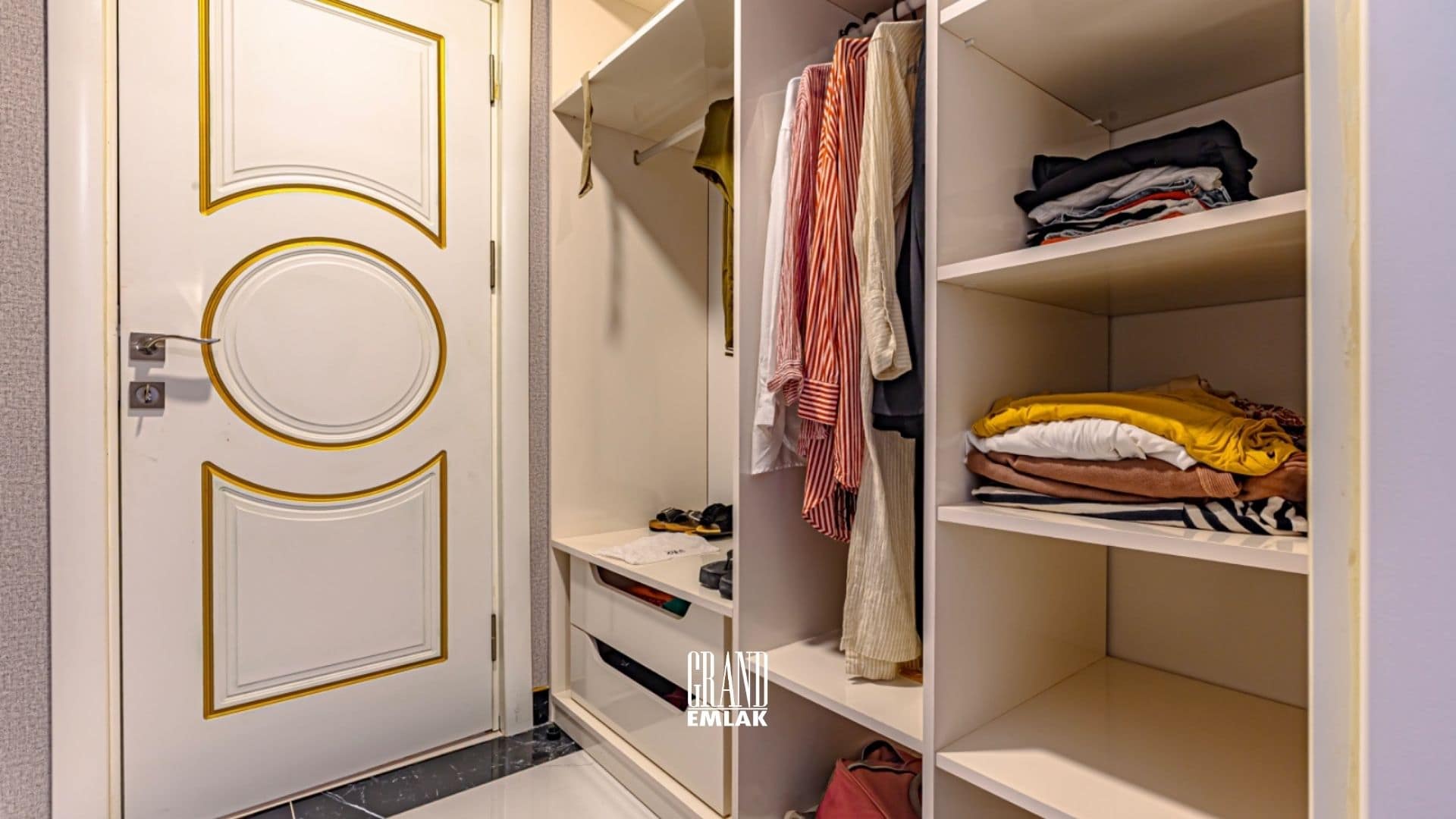 Belek’te 600 m² Köşe Parselde Özel Tasarımlı Satılık (66)