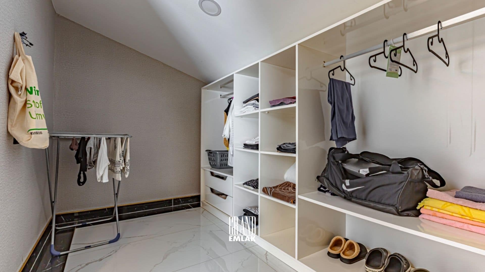 Belek’te 600 m² Köşe Parselde Özel Tasarımlı Satılık (72)