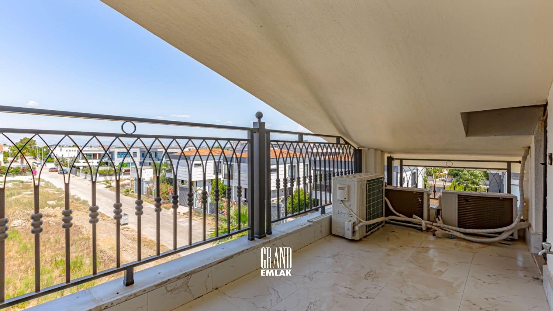 Belek’te 600 m² Köşe Parselde Özel Tasarımlı Satılık (76)