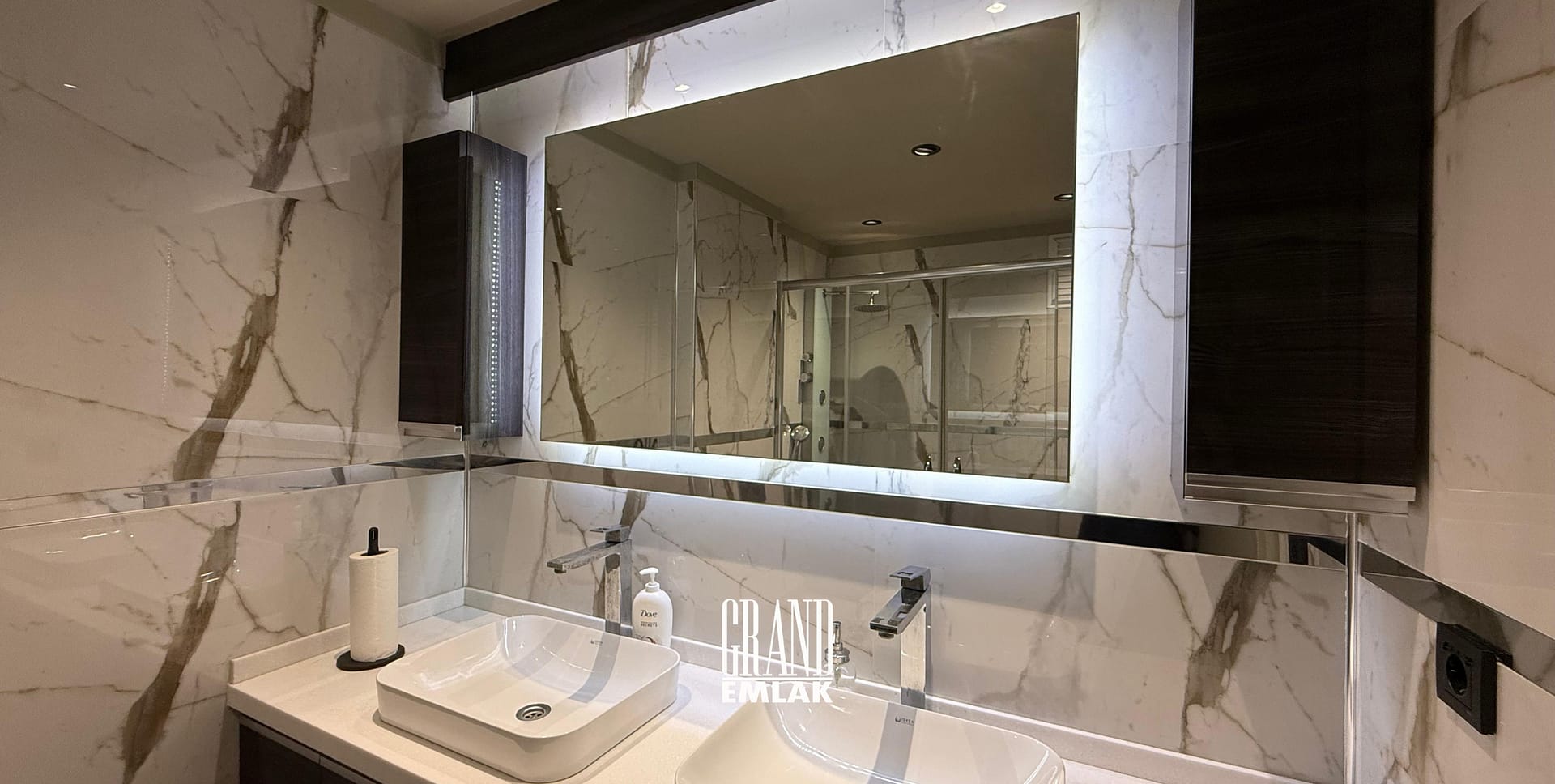 Kılıçarslan Sitesinde Denize Sıfır Lüks Eşyalı 12.Katta 3+1 Kiralık Daire (22)