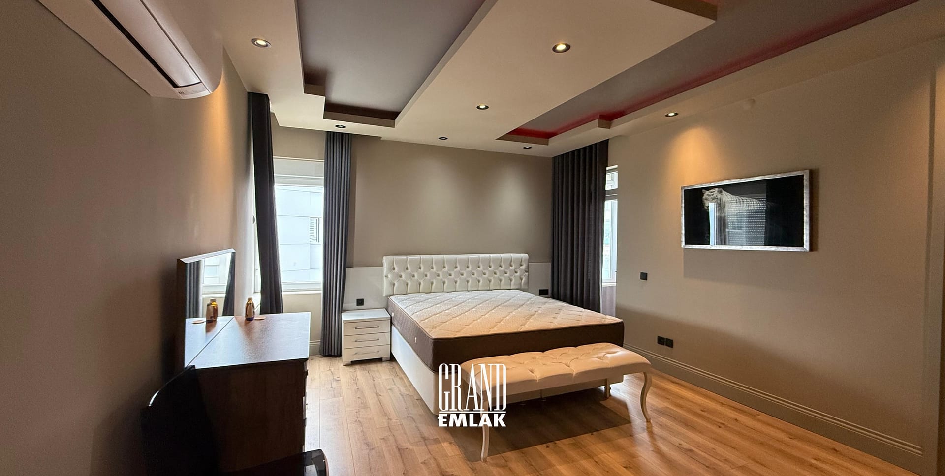 Kılıçarslan Sitesinde Denize Sıfır Lüks Eşyalı 12.Katta 3+1 Kiralık Daire (26)
