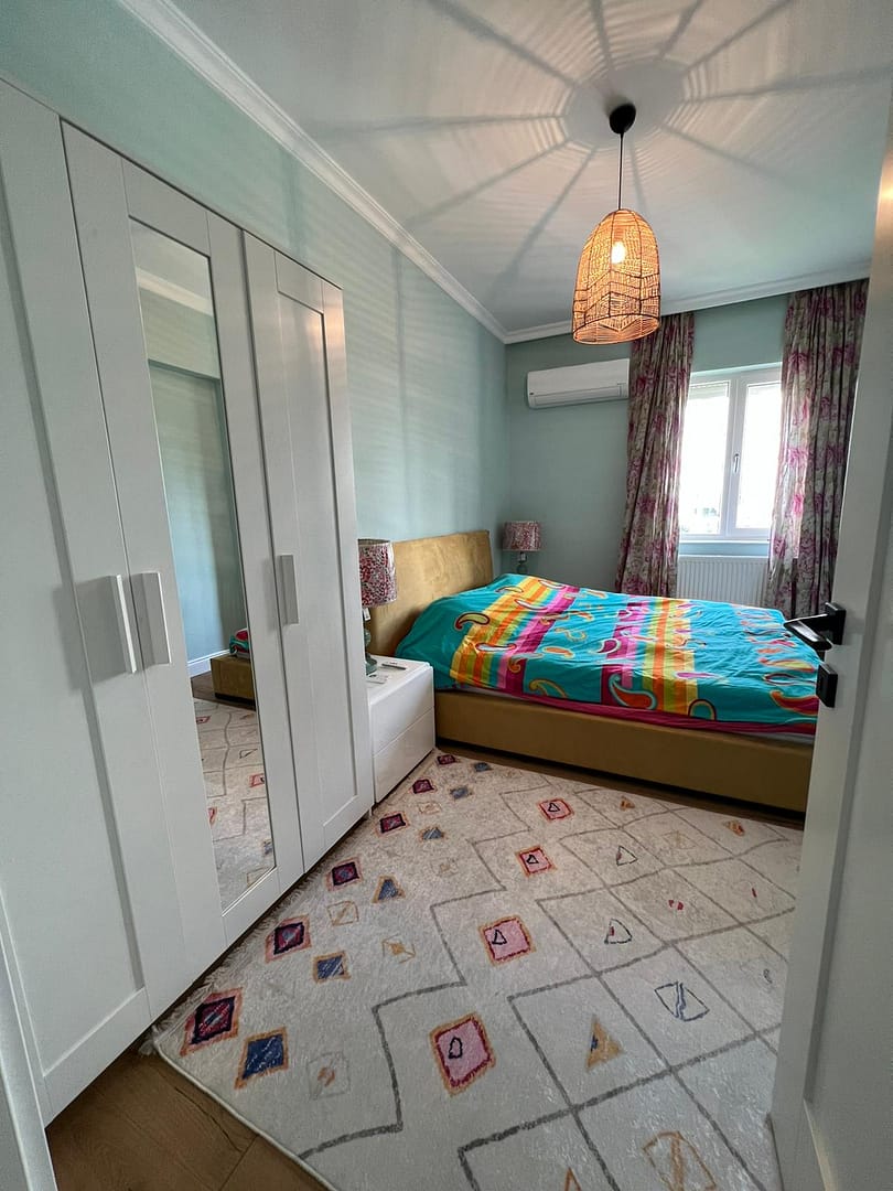 84012312-6b73-4fdc-8652-25448f3d0606